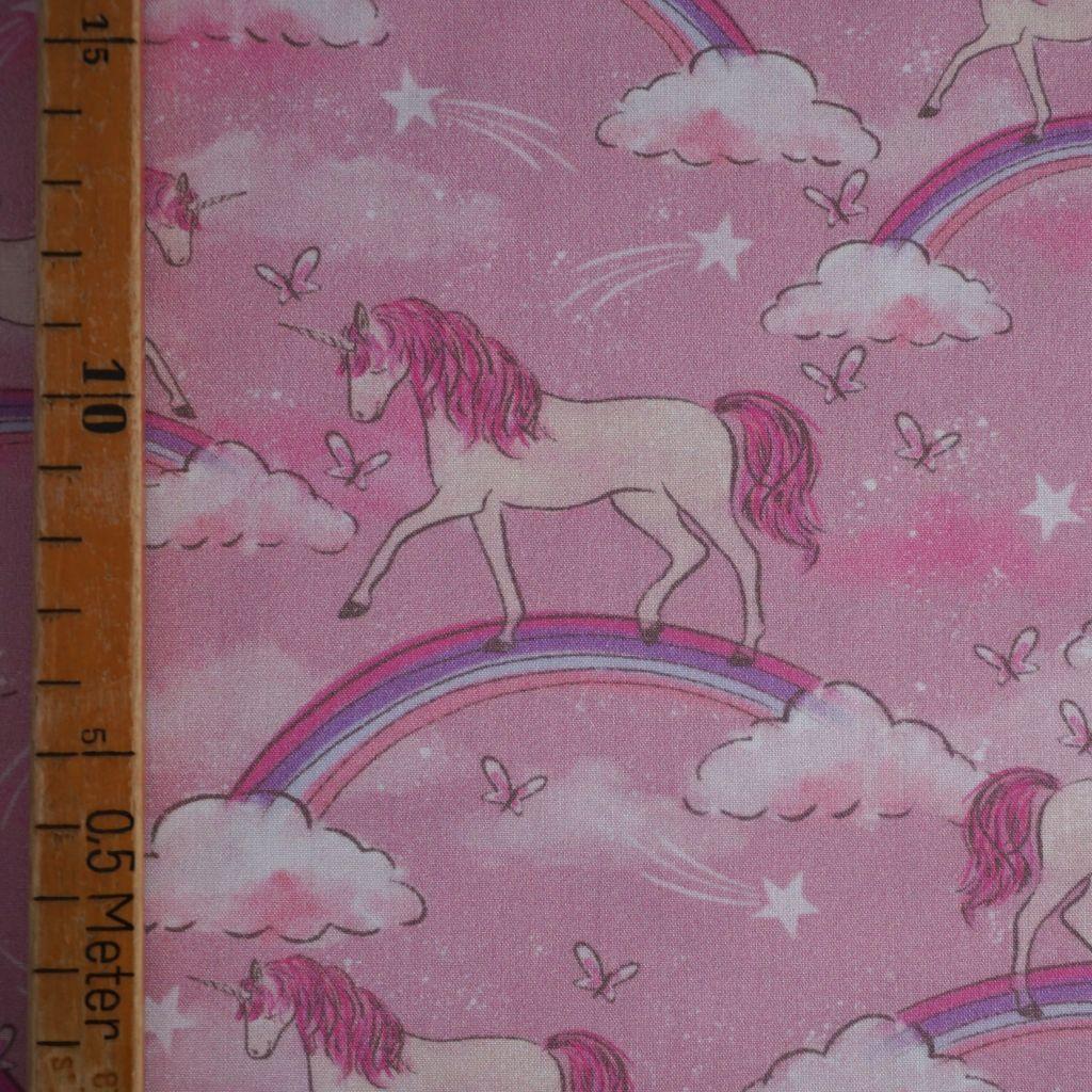 REST Baumwollstoff Motivdruck Einhorn auf Regenbogen rosa